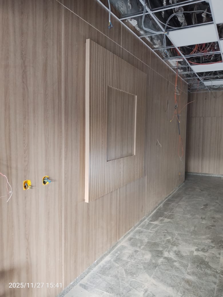 Bureau de direction bois & laiton — 1