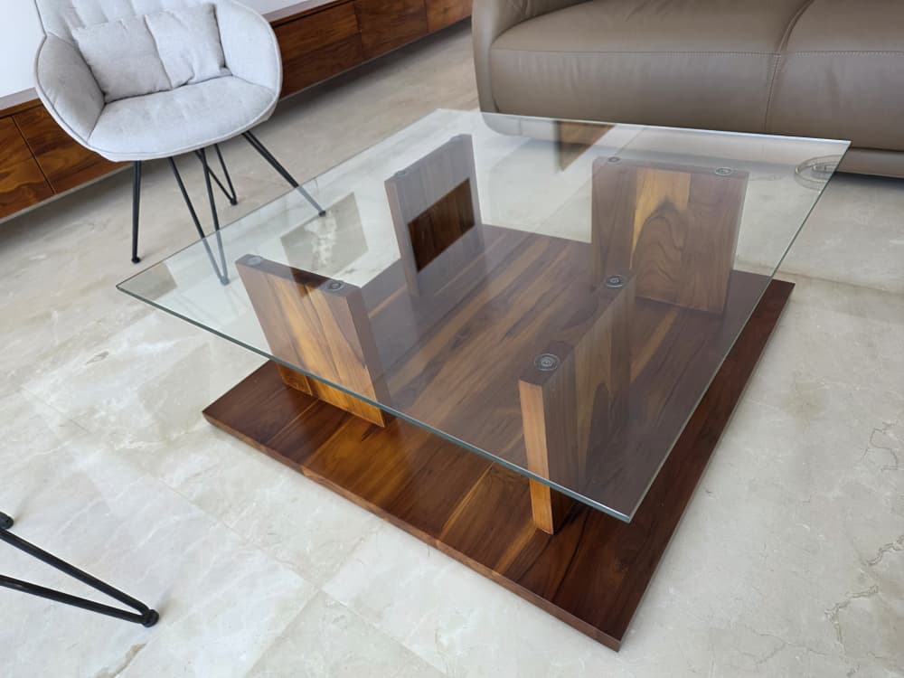 TABLE A MANGER